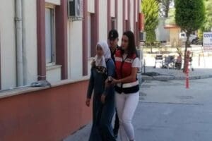 Antalya Manavgat'ta psikolojik sorunları olduğu iddia edilen bir kadın, 5