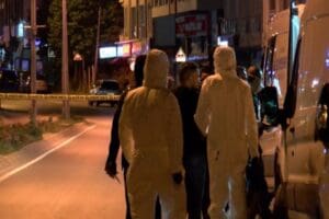 Beylikd&uuml;z&uuml;'nde bir daireden koku gelmesi &uuml;zerine polis ekiplerine haber verildi.