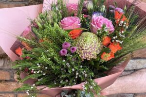 Anneler G&uuml;n&uuml; i&ccedil;in 8-9 Mayıs arasında a&ccedil;ık olan &ccedil;i&ccedil;ek&ccedil;i esnafının