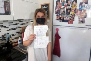 İzmir'de, ge&ccedil;en yılki 6.6 b&uuml;y&uuml;kl&uuml;ğ&uuml;ndeki depremde 2,5 yaşındaki oğlu Barlas