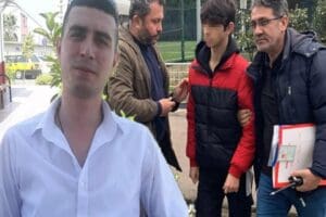 Samsun&rsquo;da lise &ouml;ğrencisi T.C.S. (17), annesini darbettiğini &ouml;ne s&uuml;rd&uuml;ğ&uuml; ağabeyi