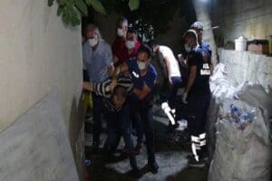 Adıyaman&rsquo;da, madde&nbsp;bağımlısı olduğu iddia edilen&nbsp;Suriye uyruklu Yasir S.&nbsp;(37),&nbsp;annesi, eşi ve
