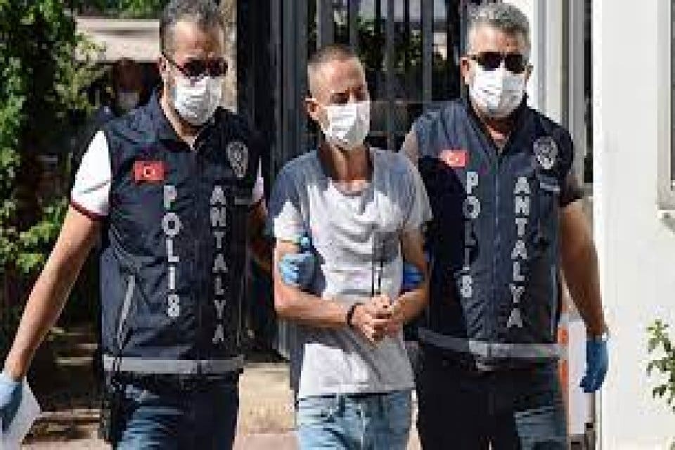 Ge&ccedil;en yıl 21 Temmuz sabahı gelen Berk Karan, annesi Seher