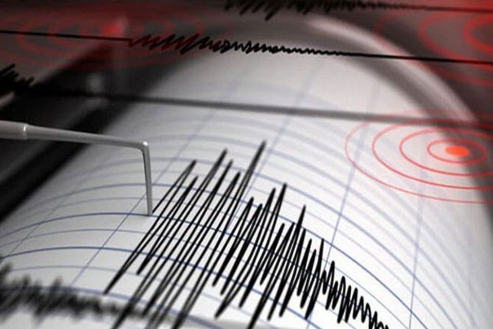 &nbsp;Antalya'nın Kaş il&ccedil;esi a&ccedil;ıklarında saat 11.02'de, 4,1 b&uuml;y&uuml;kl&uuml;ğ&uuml;nde deprem meydana