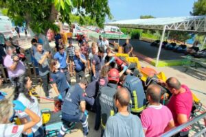Antalya’da Atatürk Parkı’nda bulunan “minimaks” olarak bilinen eğlence aletinin bağlantı