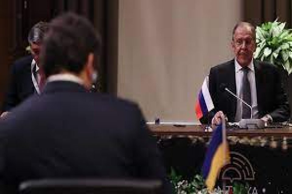 D&uuml;nyanın g&ouml;z&uuml; bug&uuml;n T&uuml;rkiye'de, Antalya'da yapılacak olan Rusya ve Ukrayna