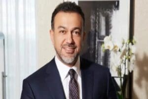 S&uuml;per Lig ekiplerinden Antalyaspor'da Başkan Aziz &Ccedil;etin, g&ouml;revinden istifa etti.