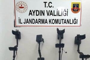 Aydın&rsquo;ın S&ouml;ke il&ccedil;esindeki tarihi Priene Antik Kenti'nde tarihi eser aramak