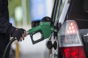 Brent petrol fiyatları ve d&ouml;vizdeki dalgalanmayla birlikte akaryakıt fiyatlarında değişim