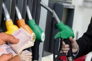 Brent petrol fiyatları ve d&ouml;vizdeki oynaklıkla birlikte benzin ve motorin