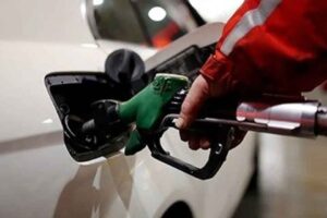 Dolar kuru ve Brent petroldeki y&uuml;kseliş benzin fiyatları &uuml;zerinde etkisini