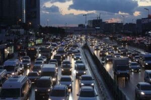 Trafikte otomatik egzoz denetimleri bug&uuml;n itibariyle başladı. Tespit edilen ara&ccedil;lara