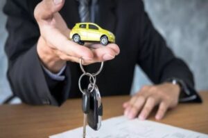 Akaryakıt fiyatlarından sonra vergiler de ara&ccedil; sahiplerinin belini b&uuml;kecek. Yeni