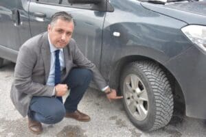 İzmir S&uuml;r&uuml;c&uuml; Kursları ve Eğitimcileri Derneği Başkanı Tolga Abacı, 1