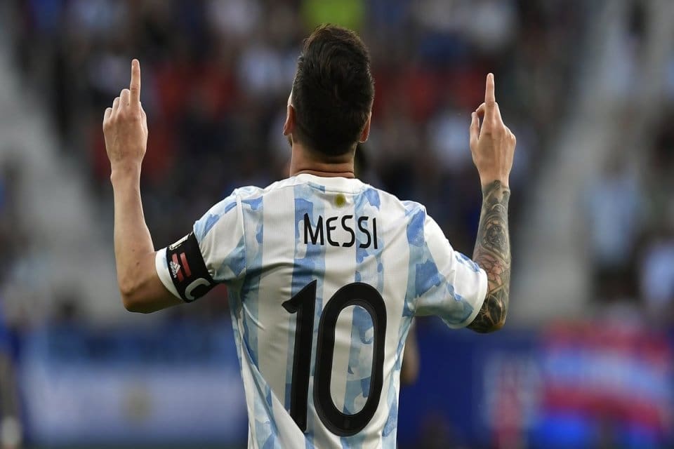 D&uuml;nya Kupası son 16 turunda Arjantin, Lionel Messi ve Julian