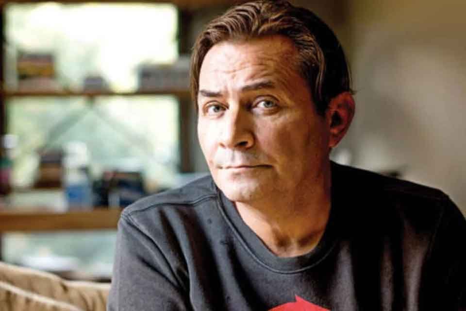 Akciğer kanserine yakalanan Armağan &Ccedil;ağlayan sosyal medya hesabından YouTube programına