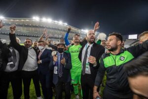 İzmir’i  “spor kenti” yapmayı hedefleyen Büyükşehir Belediye Başkanı Tunç Soyer’in