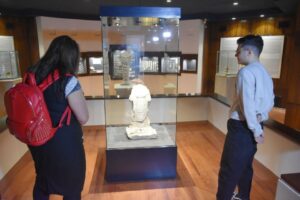 MANİSA'nın Kula il&ccedil;esindeki Thermai Thesos Antik Kenti'nde 1963 yılında bulunan