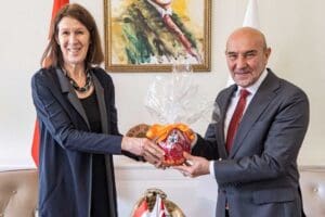 İzmir B&uuml;y&uuml;kşehir Belediyesi ve Hollanda B&uuml;y&uuml;kel&ccedil;iliği işbirliğiyle ArtsMap Mikro Destek