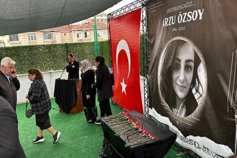 Beyoğlu İstiklal Caddesi'ndeki ter&ouml;r saldırısında hayatını kaybeden Arzu &Ouml;zsoy i&ccedil;in