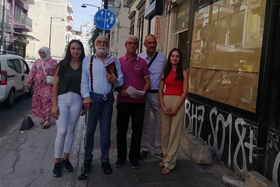 İzmirli avukatlar Senih &Ouml;zay, Murat Fatih &Uuml;lk&uuml;, Hilal Elb&uuml;ken ve