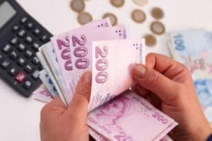 Cumhurbaşkanı Erdoğan, 250 liraya &ccedil;ıkarılan asgari &uuml;cret desteğini 400 liraya