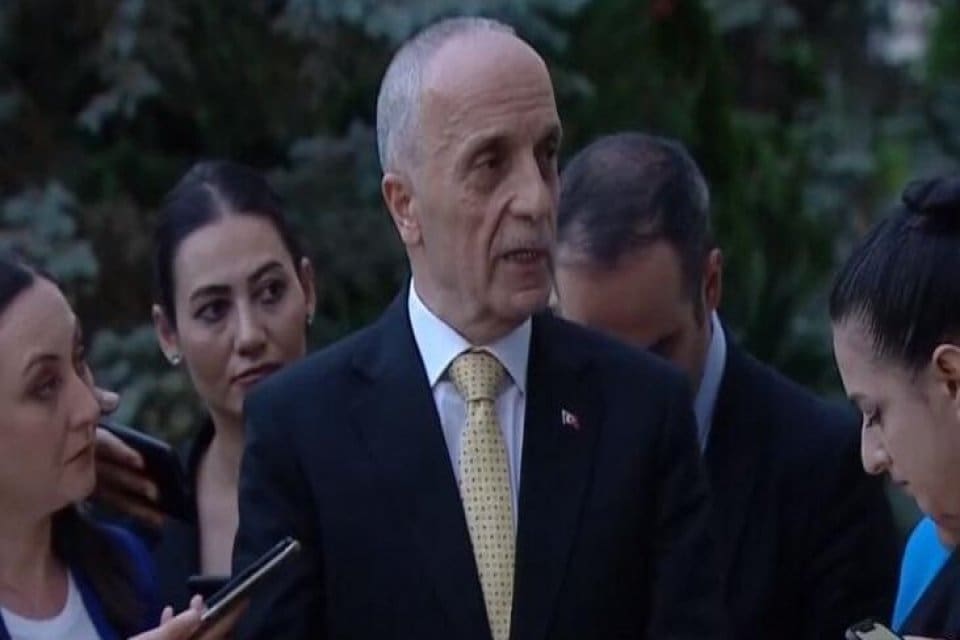 Cumhurbaşkanı Erdoğan, T&Uuml;RK-İŞ Genel Başkanı Erg&uuml;n Atalay ile g&ouml;r&uuml;şt&uuml;. Atalay,
