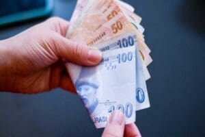 Yıl başında 4 bin 253 lira olarak belirlenen asgari &uuml;crete