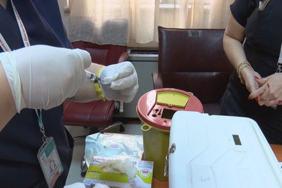 Sağlık Bakanlığı Bilim Kurulu &Uuml;yesi Prof. Dr. İlhan, aşı randevusuna