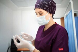 Sağlık Bakanlığı’nın yurtdışına gidecek vatandaşlar için açtığı 4’üncü doz uygulaması