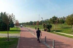 İzmir B&uuml;y&uuml;kşehir Belediye Başkanı Tun&ccedil; Soyer&rsquo;in kuraklık ve yoksullukla m&uuml;cadeleyi