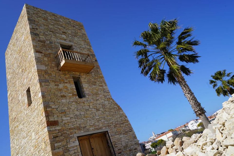 Aşk fimlerine konu olan sağır ve dilsiz Nezir’in Sakız Adası’ndaki