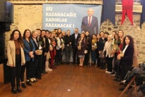 Cumhuriyet Halk Partisi İzmir İl Başkanlığı se&ccedil;im &ccedil;alışmaları kapsamında bir