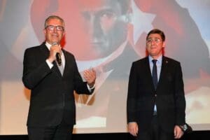 Gaziemir Belediyesi, &ouml;l&uuml;m&uuml;n&uuml;n 83. yılında T&uuml;rkiye Cumhuriyeti&rsquo;nin kurucusu Mustafa Kemal