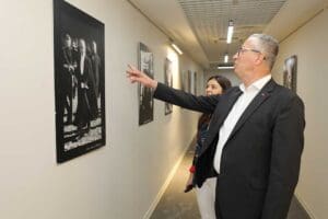 Gaziemir Belediyesi&rsquo;nin d&uuml;zenlediği, koleksiyoner Hanri Benazus&rsquo;un arşivindeki Atat&uuml;rk fotoğraflarının yer