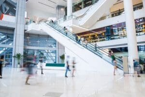 K&uuml;&ccedil;&uuml;k işletmeler, AVM&rsquo;ler ve zincir mağazaların pandemiden sonra da pazar