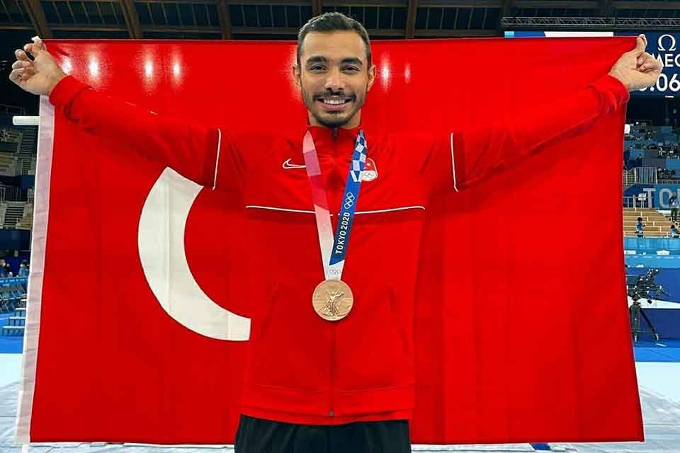 T&uuml;rk sporunun son yıllardaki en başarılı isimlerinden İzmirli cimnastik&ccedil;i Ferhat
