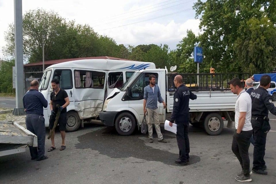 Kaza Aydın-Denizli Karayolu &uuml;zerined Kuyucak İl&ccedil;esi yakınlarında saat 16.00 sıralarında