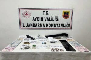 Aydın'da, jandarma ekiplerince d&uuml;zenlenen&nbsp;uyuşturucu operasyonunda g&ouml;zaltına alınan 50 ş&uuml;pheliden 2'si