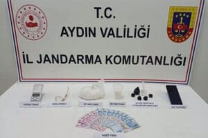 Aydın&rsquo;ın Kuşadası il&ccedil;esinde, d&uuml;zenlenen uyuşturucu operasyonunda g&ouml;zaltına alınan 10 ş&uuml;pheliden