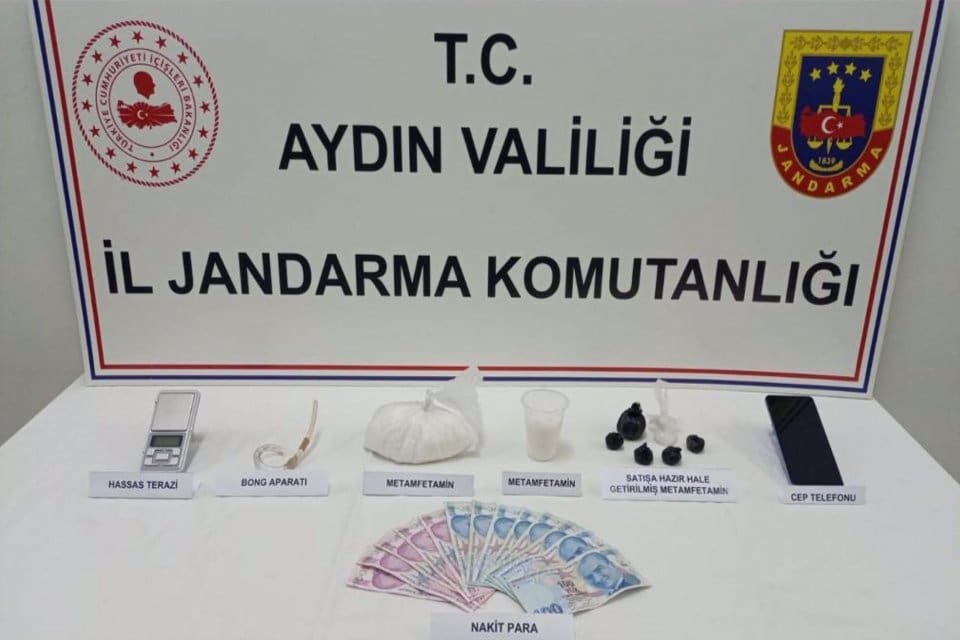 Aydın&rsquo;ın Kuşadası il&ccedil;esinde, d&uuml;zenlenen uyuşturucu operasyonunda g&ouml;zaltına alınan 10 ş&uuml;pheliden