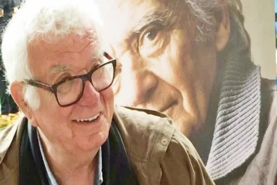 Yazar Rıfat Ilgaz&rsquo;ın oğlu Aydın Ilgaz, Zincirlikuyu Camii&rsquo;nde kılınan cenaze