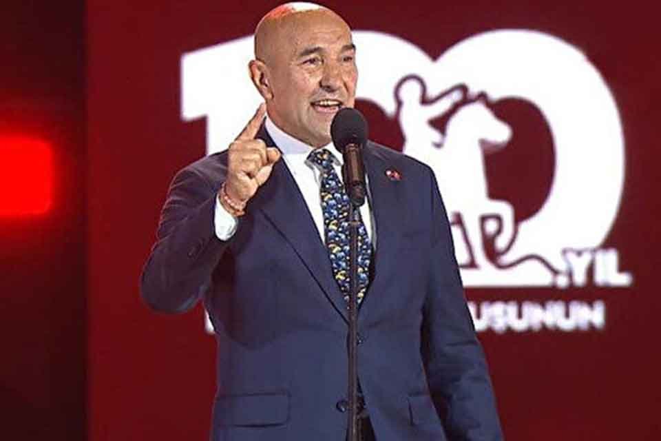 Aralarında yazar, sanatçı, gazeteci ve aydınlar Tunç Soyer’e destek verdi.