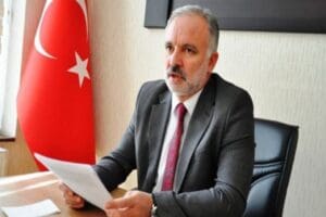 Birka&ccedil; ay &ouml;nce HDP&rsquo;den istifa eden Ayhan Bilgen&rsquo;in kuracağı partinin