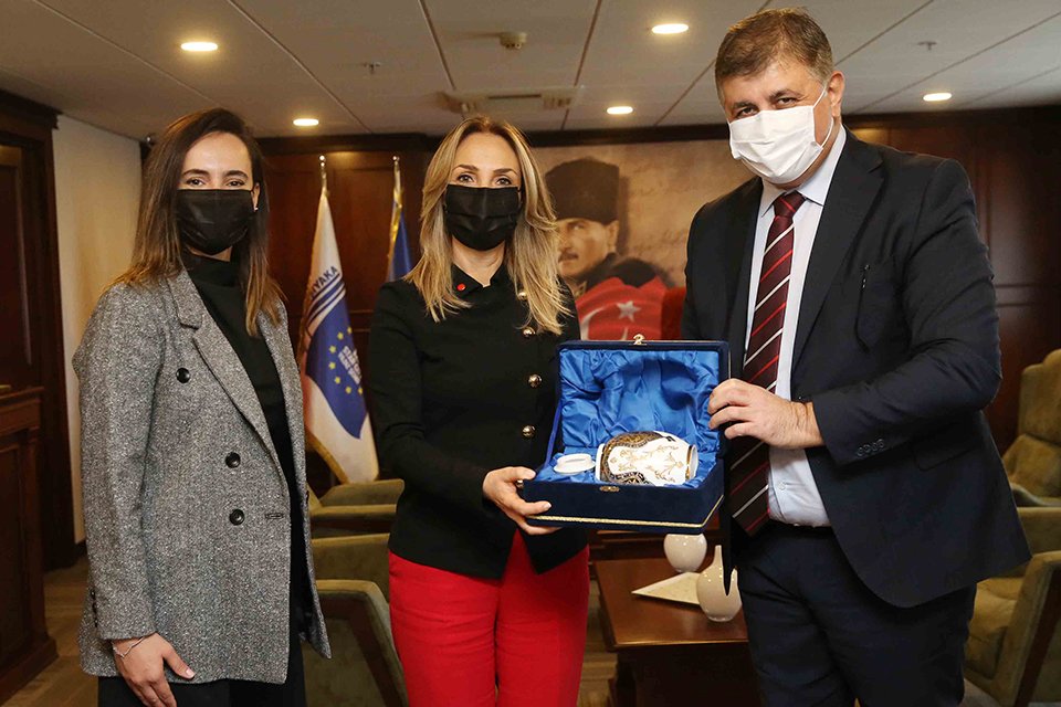 Cumhuriyet Halk Partisi Parti Meclisi Üyesi ve Kadın Kolları Genel