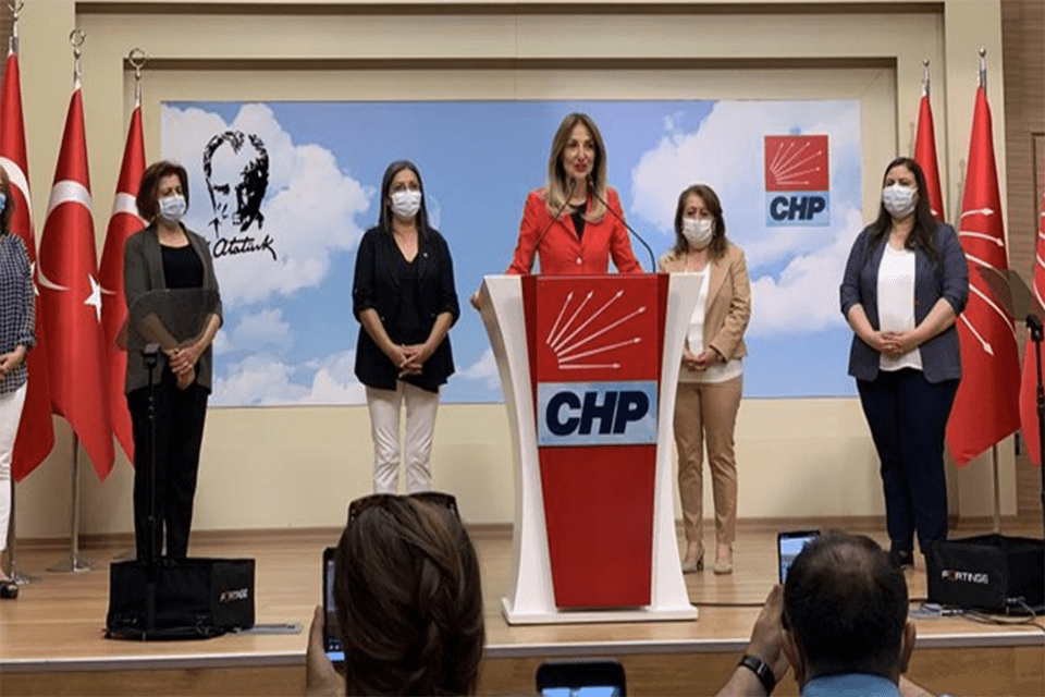 CHP&rsquo;li Aylin Nazlıaka, İstanbul S&ouml;zleşmesi&rsquo;nin imzalandığı tarihin yıl d&ouml;n&uuml;m&uuml;nde a&ccedil;ıklamalarda