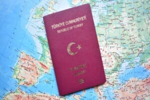 Anayasa Mahkemesi, hakkında ter&ouml;r su&ccedil;larından soruşturma veya kovuşturma bulunan avukatlara