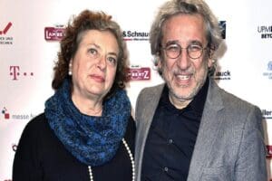 Anayasa Mahkemesi, Can D&uuml;ndar'ın eşi Dilek D&uuml;ndar'ın pasaportuna el konulmasının