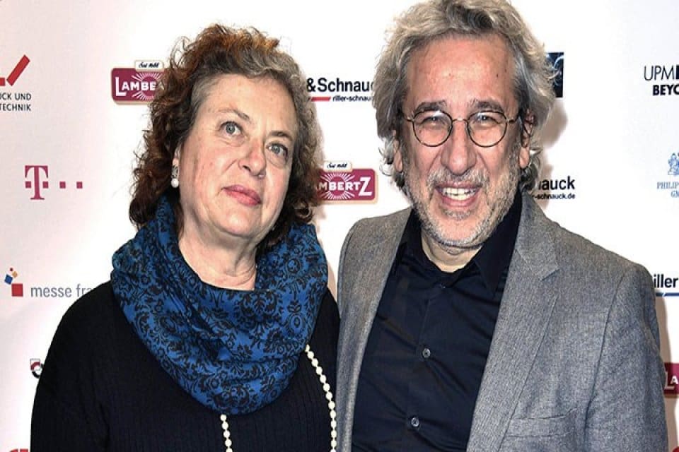 Anayasa Mahkemesi, Can D&uuml;ndar'ın eşi Dilek D&uuml;ndar'ın pasaportuna el konulmasının