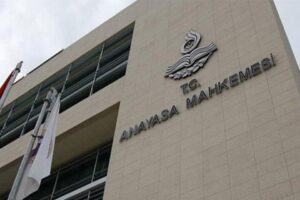 Anayasa Mahkemesi, HDP'nin kapatılması istemiyle a&ccedil;ılan davada, eksiklik tespit ettiği